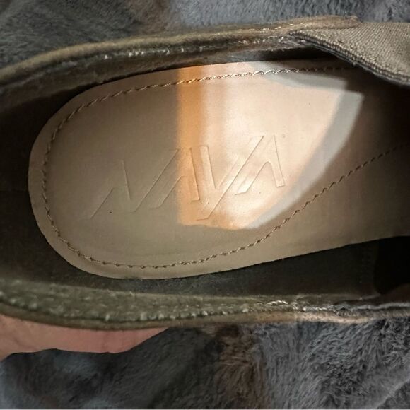 Naya Acre Slip On Booties size 10 - Picture 3 of 7